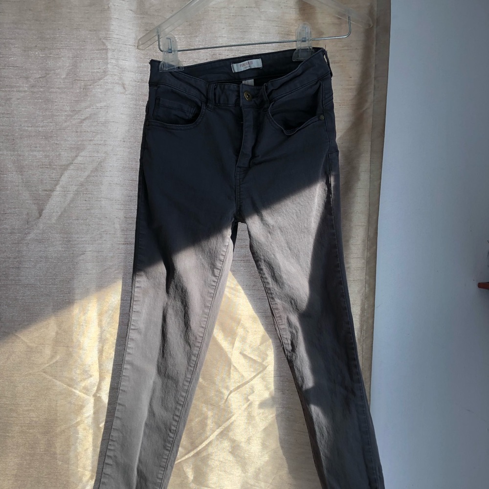 Forever 21 grey skinny jeans